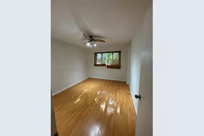 645 NE 121st St #304, North Miami, FL 33161 - Photo 9