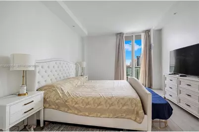 100 Bayview Dr #PH31, Sunny Isles Beach, FL 33160 - Photo 5