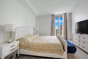 100 Bayview Dr, Sunny Isles Beach, FL 33160 - Photo 5
