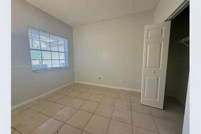 631 Cypress Lake Blvd #H17, Deerfield Beach, FL 33064 - Photo 9