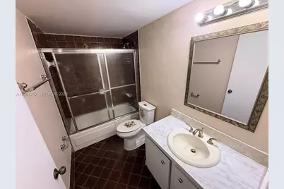 10000 NW 80th Ct #2361, Hialeah Gardens, FL 33016 - Photo 5
