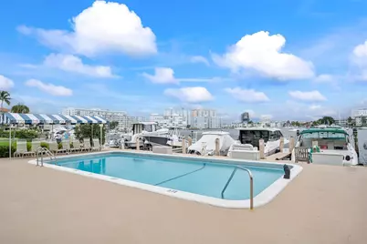 126 Golden Isles Dr #34A, Hallandale Beach, FL 33009 - Photo 27