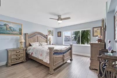 126 Golden Isles Dr #34A, Hallandale Beach, FL 33009 - Photo 15