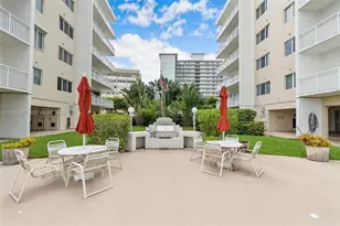 126 Golden Isles Dr, Hallandale Beach, FL 33009 - Photo 31
