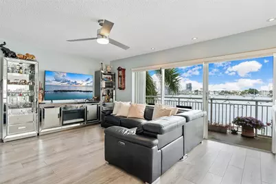 126 Golden Isles Dr #34A, Hallandale Beach, FL 33009 - Photo 7