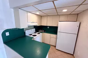 4713 NW 7th St, Miami, FL 33126 - Photo 11