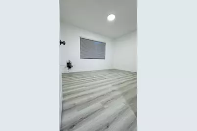 18216 Mediterranean Blvd #1-19, Hialeah, FL 33015 - Photo 15