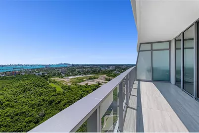 2411 Laguna #2704, North Miami, FL 33181 - Photo 9