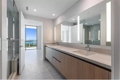 2411 Laguna #2704, North Miami, FL 33181 - Photo 21