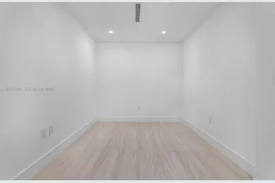 2411 Laguna #2704, North Miami, FL 33181 - Photo 29