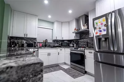 13814 SW 281 St SW, Homestead, FL 33033 - Photo 5