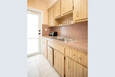 637 SW 11th St #6W, Miami, FL 33129 - Photo 13