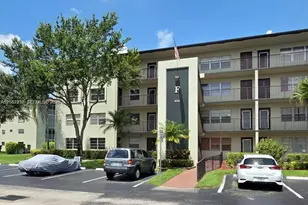 800 SW 131st Ave, Pembroke Pines, FL 33027 - Photo 1