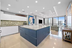 88 SW 7th St, Miami, FL 33130 - Photo 1