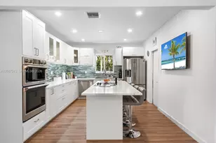 7940 Hawthorne Ave, Miami Beach, FL 33141 - Photo 15