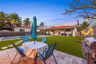 7940 Hawthorne Ave, Miami Beach, FL 33141 - Photo 9