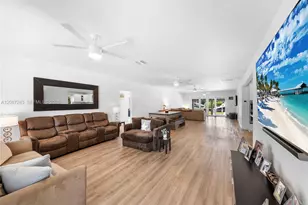 7940 Hawthorne Ave, Miami Beach, FL 33141 - Photo 17