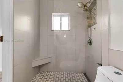 7878 W 29th Ln #202-20, Hialeah, FL 33018 - Photo 11