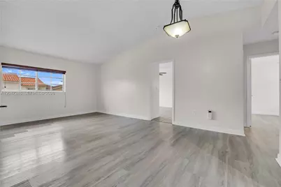 7878 W 29th Ln #202-20, Hialeah, FL 33018 - Photo 21