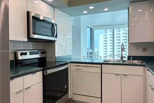 2655 Collins Ave, Miami Beach, FL 33140 - Photo 5