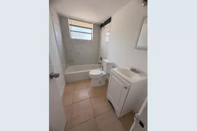 8450 NE Miami Ct #5, Miami, FL 33138 - Photo 3
