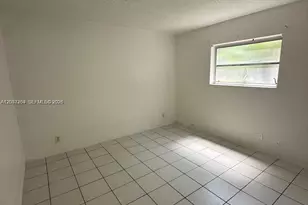 16851 NE 18th Ave, North Miami Beach, FL 33162 - Photo 5