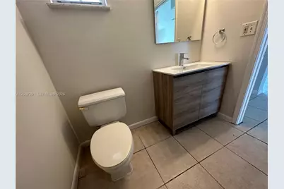 11810 NE 19th Dr #8, North Miami, FL 33181 - Photo 7