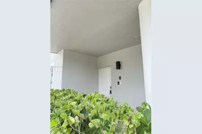 11810 NE 19th Dr #8, North Miami, FL 33181 - Photo 3