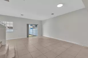 11810 NE 19th Dr, North Miami, FL 33181 - Photo 9