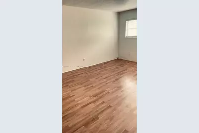 16851 NE 18th Ave #302, North Miami Beach, FL 33162 - Photo 3