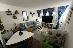 220 SW 9th Ave, Hallandale Beach, FL 33009 - Photo 9