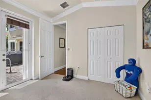 8210 Phoenician Ct, Davie, FL 33328 - Photo 27