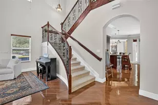 8210 Phoenician Ct, Davie, FL 33328 - Photo 9