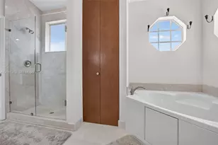 8210 Phoenician Ct, Davie, FL 33328 - Photo 57