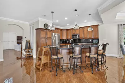 8210 Phoenician Court, Davie, FL 33328 - Photo 17