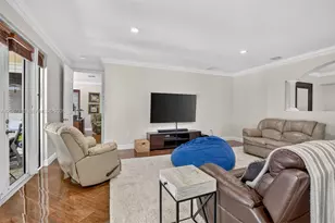 8210 Phoenician Ct, Davie, FL 33328 - Photo 21