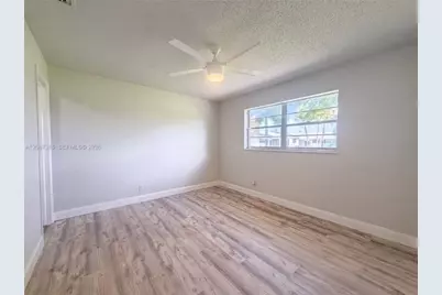 400 SW Golfview Ter #112, Boynton Beach, FL 33426 - Photo 5