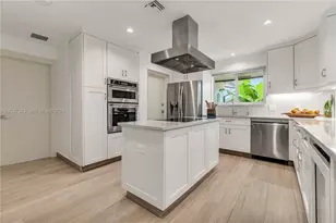 2820 NE 40th Ct, Fort Lauderdale, FL 33308 - Photo 3