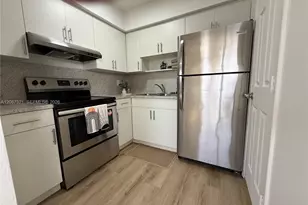 8860 SW 32nd St, Miami, FL 33165 - Photo 5
