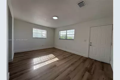 8860 SW 32nd St #front, Miami, FL 33165 - Photo 3