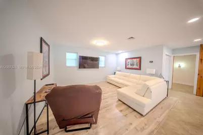 4391 SW 77th Ave, Davie, FL 33328 - Photo 3