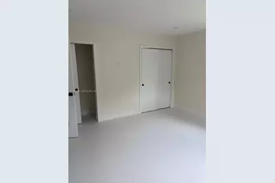 2315 NW 3rd St, Miami, FL 33125 - Photo 9