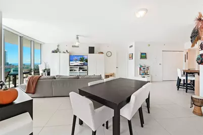 350 S Miami Ave #3802, Miami, FL 33130 - Photo 9