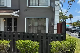 5023 E Society Pl E, West Palm Beach, FL 33415 - Photo 3