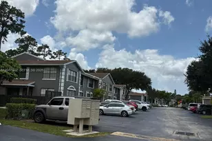 5023 E Society Pl E, West Palm Beach, FL 33415 - Photo 5
