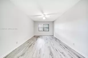 8290 Lake Dr, Doral, FL 33166 - Photo 13