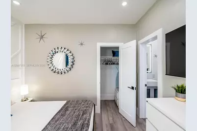 726 8th St, Miami Beach, FL 33139 - Photo 33