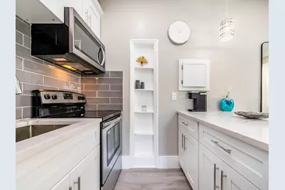 726 8th St, Miami Beach, FL 33139 - Photo 25