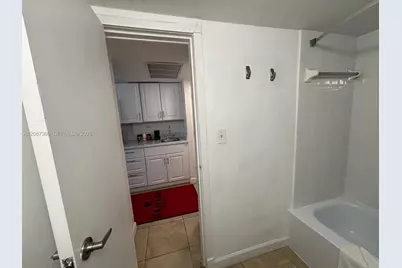 19201 Collins Ave #747, Sunny Isles Beach, FL 33160 - Photo 5