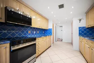 2 Grove Isle Dr, Miami, FL 33133 - Photo 15